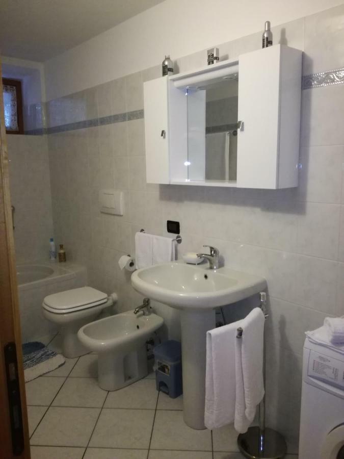 Appartamento Borgo Antico Oliveto Lario Exterior foto